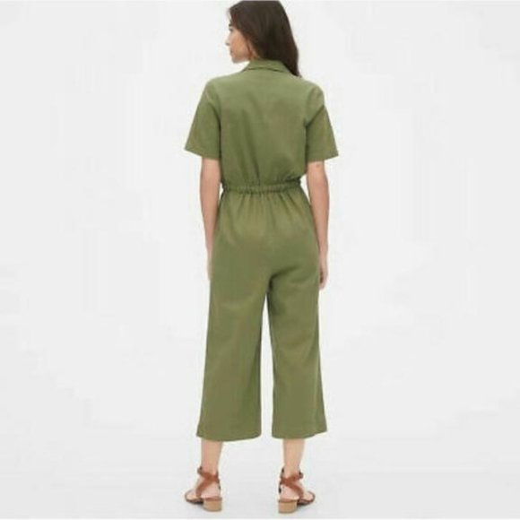 gap utility twill cropped jumpsuit in stone - 0 - Picture 2 of 8